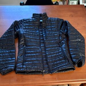 Patagonia Women's XS Extra Light Down Puffer Black